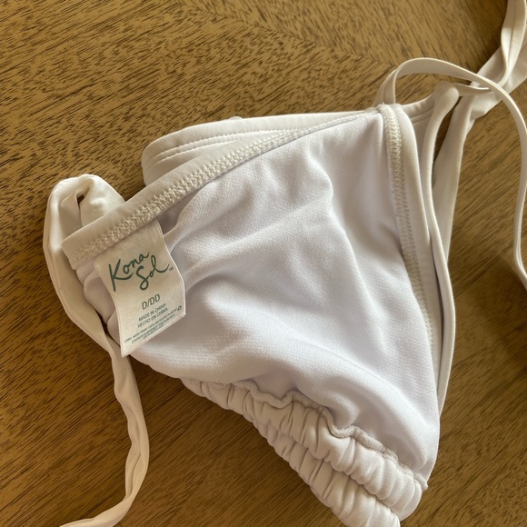 Target White Ruffled Bikini - Picture 2 of 3